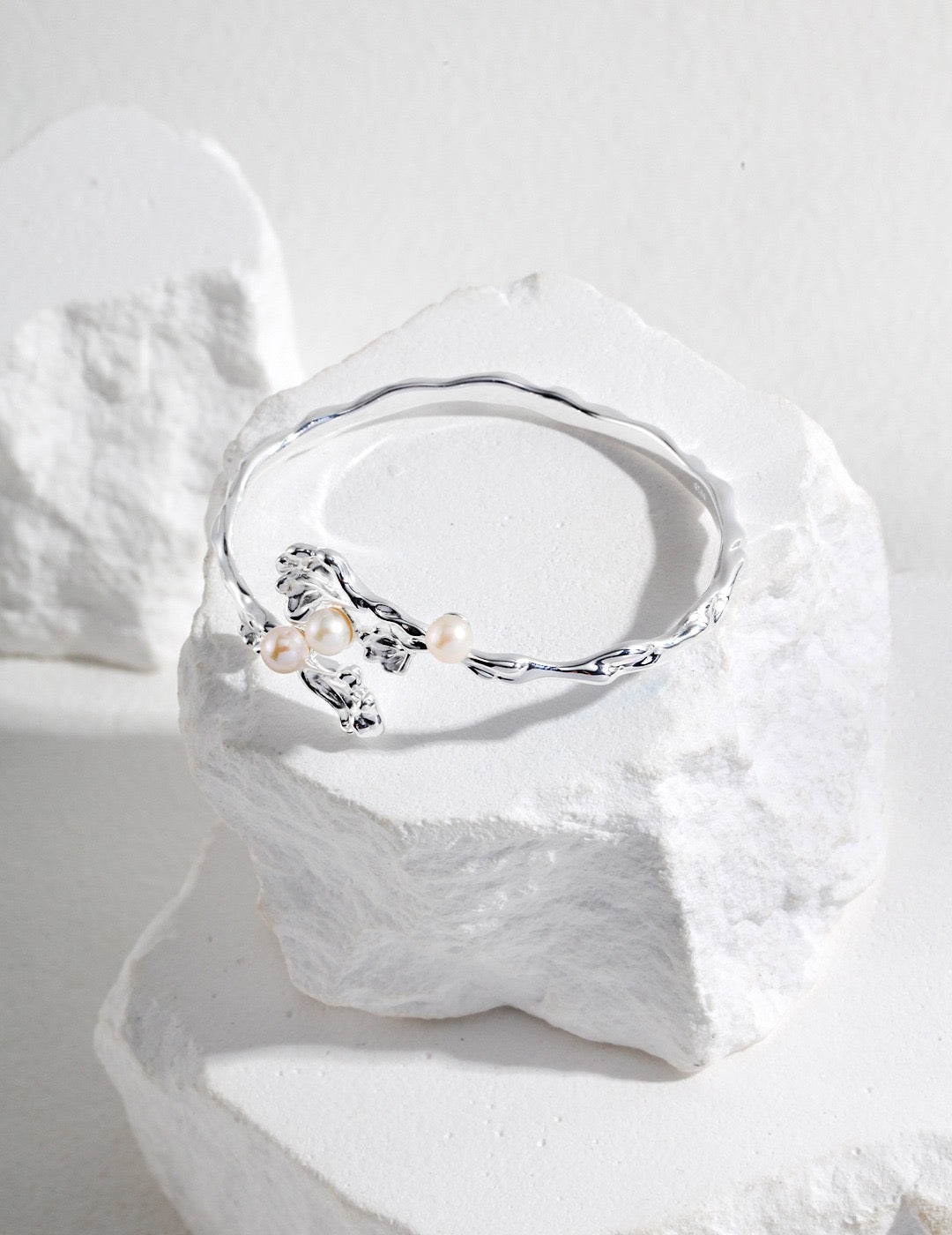 WAVE | STERLING SILVER PEARL BRACELET
