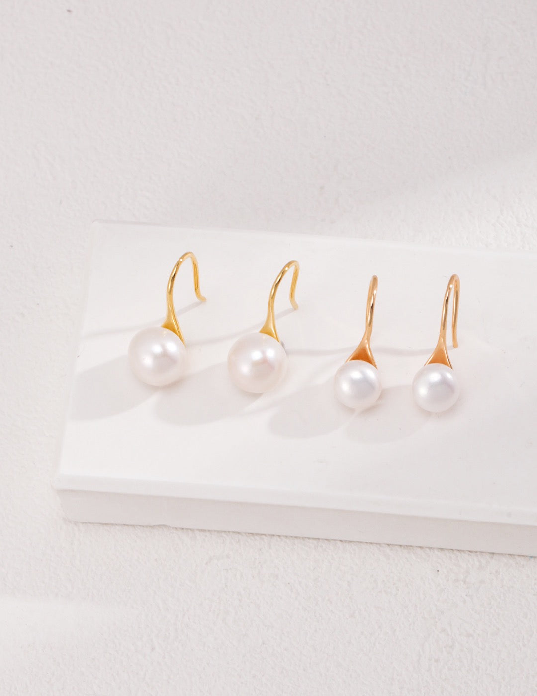 NATRAL FEWAHWATER PEAEL EARRING