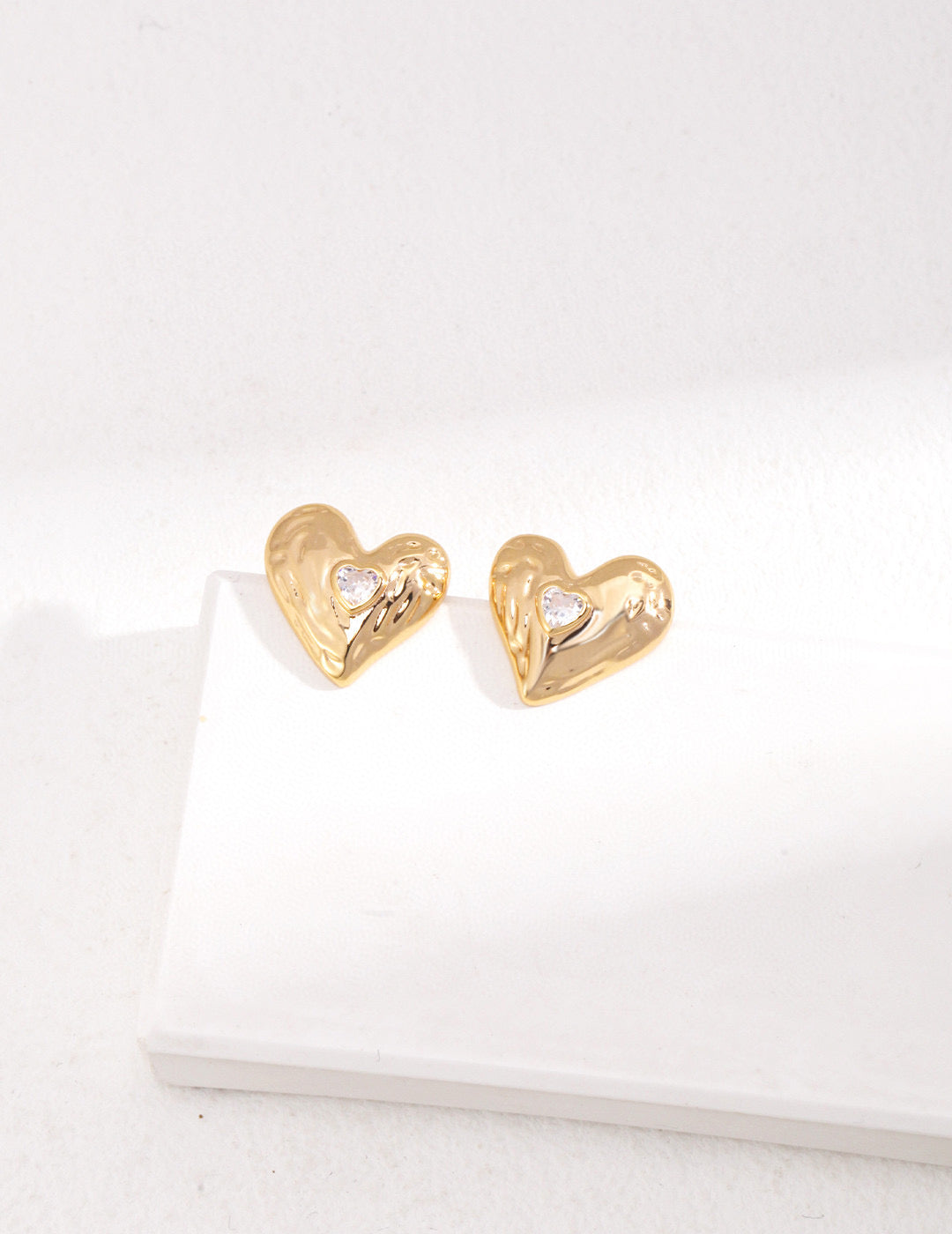 LOVE | CLASSIC HEART EARRING