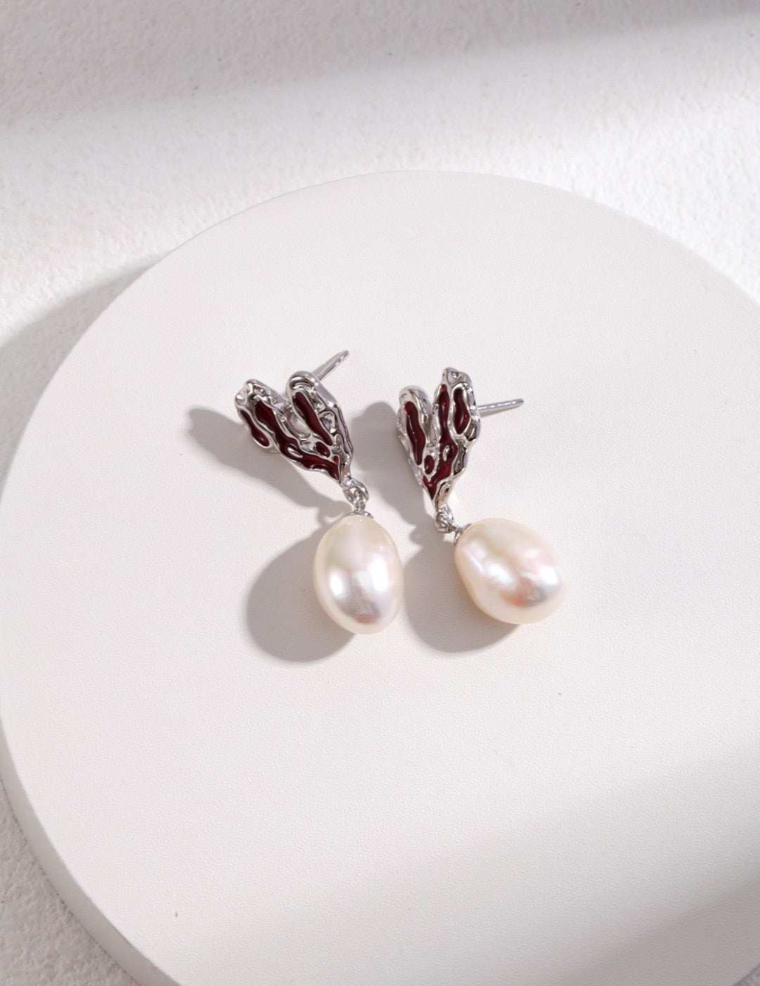LOVE | RED ENAMEL HEART AND PEARL EARRING